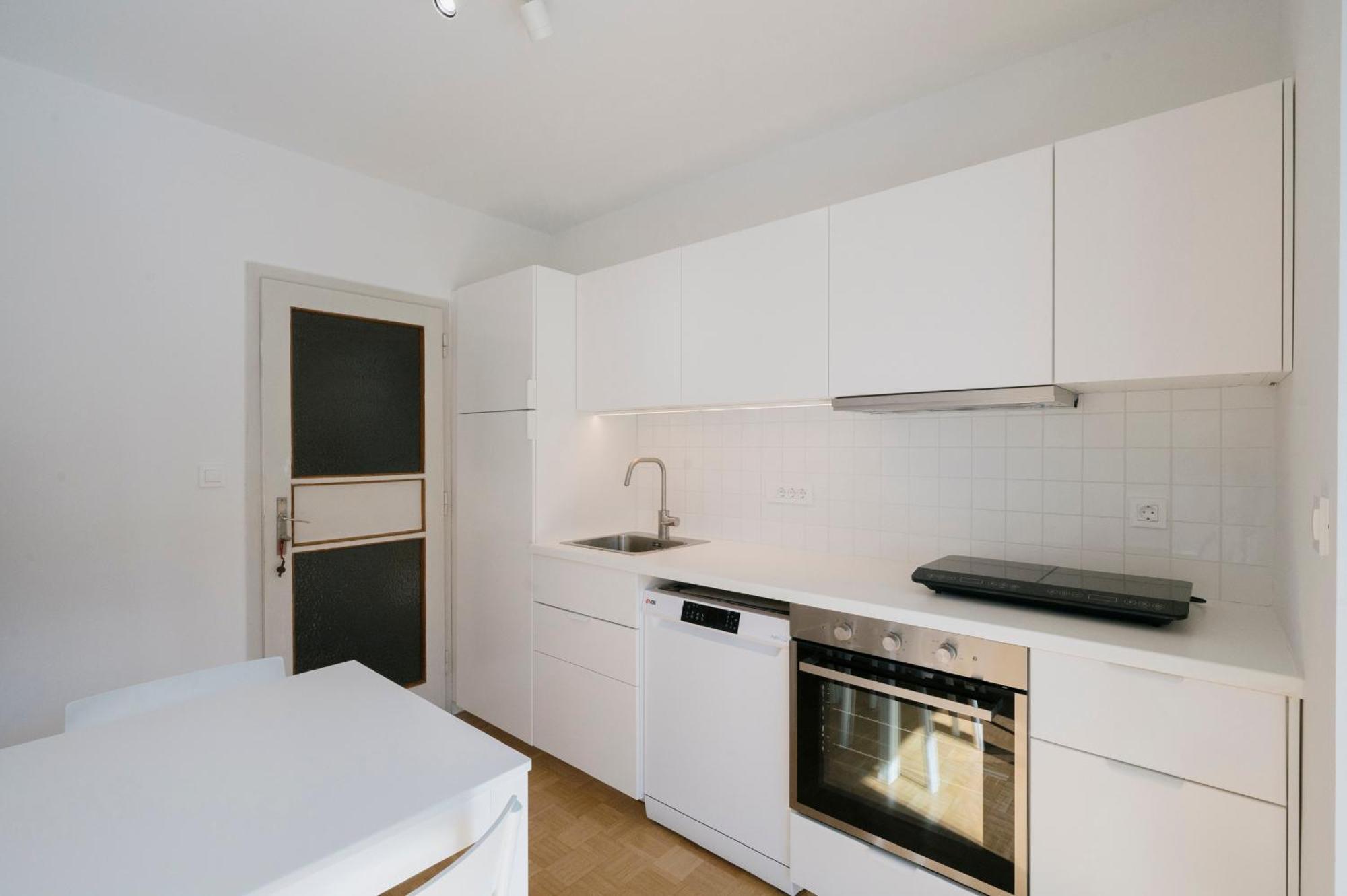 Ljubljana C17 4-Bedroom Private Row House With Garden And Parking Εξωτερικό φωτογραφία